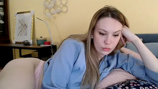 Scarlettford online show from March 2025 05:15:01 PM