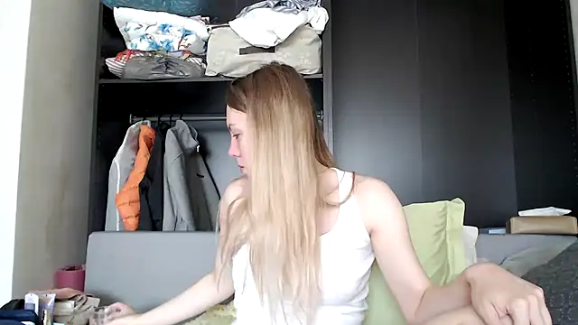 Scarlettford online show from September 2025 08:05:01 AM