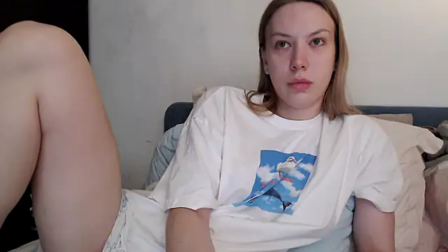 Scarlettford online show from October 2025 03:03:02 PM