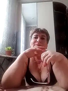 Snapshot of Lee_Nell chatting on December 2024 08:27:01 AM Lee Nell online show from December 2024 08:27:01 AM