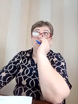 Snapshot of Lee_Nell chatting on February 2025 03:54:02 AM Lee Nell online show from February 2025 03:54:02 AM