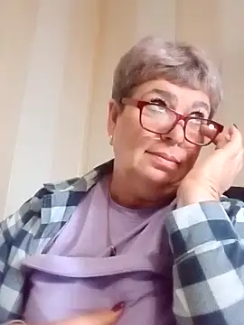 Snapshot of Lee_Nell chatting on September 2025 03:06:02 AM Lee Nell online show from September 2025 03:06:02 AM