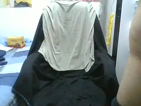 gian1230 online show from April 2026 06:16:01 AM