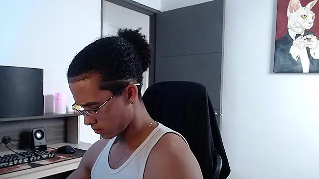 alejo x3 online show from February 2025 05:40:02 PM