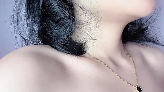 Baenee online show from November 2025 07:54:01 PM