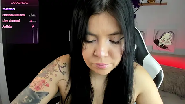 AilynRed online show from October 2025 03:02:02 AM