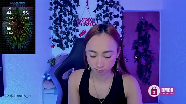 Snapshot of Alana_Pherson chatting on December 2024 04:01:02 AM Alana Pherson online show from December 2024 04:01:02 AM