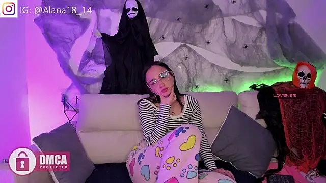 Snapshot of Alana_Pherson chatting on October 2025 08:23:02 AM Alana Pherson online show from October 2025 08:23:02 AM