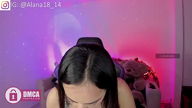 Snapshot of Alana_Pherson chatting on November 2025 02:32:01 AM Alana Pherson online show from November 2025 02:32:01 AM