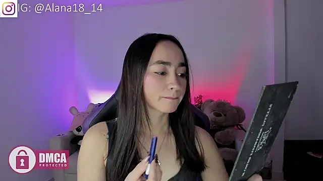 Snapshot of Alana_Pherson chatting on November 2025 10:42:02 PM Alana Pherson online show from November 2025 10:42:02 PM