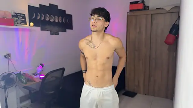 Snapshot of Kisan_Smith chatting on October 2025 02:55:01 AM Kisan Smith online show from October 2025 02:55:01 AM