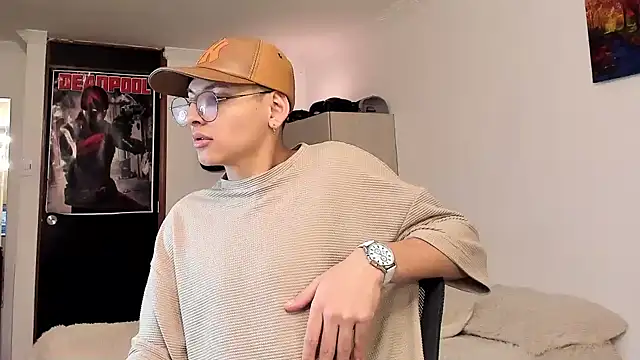 a lejandro 0 8 online show from December 2024 06:33:02 AM