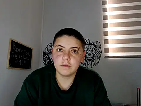 Snapshot of aron_lettone01 chatting on October 2025 05:33:02 PM aron lettone01 online show from October 2025 05:33:02 PM