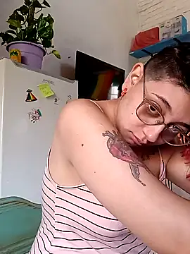 ConeNella online show from December 2024 03:00:02 PM