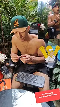 Snapshot of sexyboycolombi4 chatting on February 2025 04:45:02 PM sexyboycolombi4 online show from February 2025 04:45:02 PM