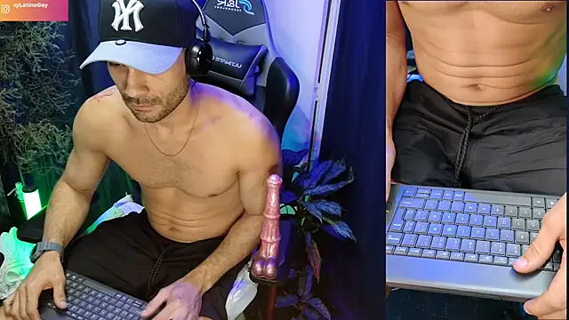 Snapshot of sexyboycolombi4 chatting on March 2025 11:51:01 AM sexyboycolombi4 online show from March 2025 11:51:01 AM