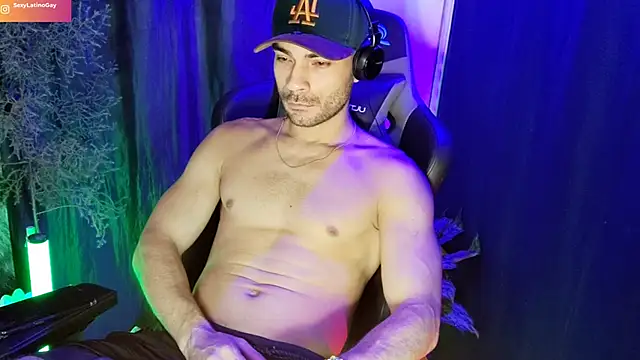 Snapshot of sexyboycolombi4 chatting on March 2025 07:57:01 AM sexyboycolombi4 online show from March 2025 07:57:01 AM