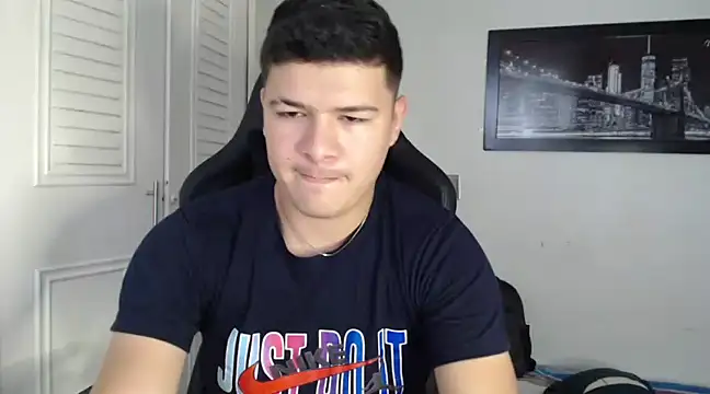 Snapshot of Plug_Control chatting on December 2024 07:38:02 PM Plug Control online show from December 2024 07:38:02 PM