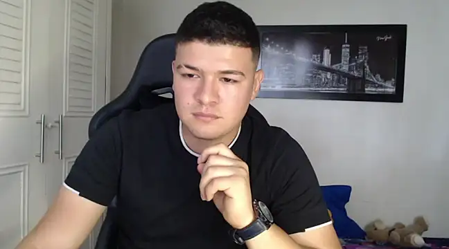 Snapshot of Plug_Control chatting on December 2024 07:42:02 PM Plug Control online show from December 2024 07:42:02 PM