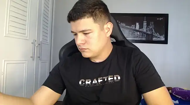 Snapshot of Plug_Control chatting on February 2025 07:59:02 PM Plug Control online show from February 2025 07:59:02 PM