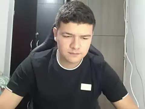 Snapshot of Plug_Control chatting on March 2025 02:21:01 PM Plug Control online show from March 2025 02:21:01 PM