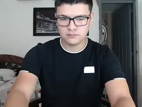 Snapshot of Plug_Control chatting on March 2025 01:07:02 PM Plug Control online show from March 2025 01:07:02 PM