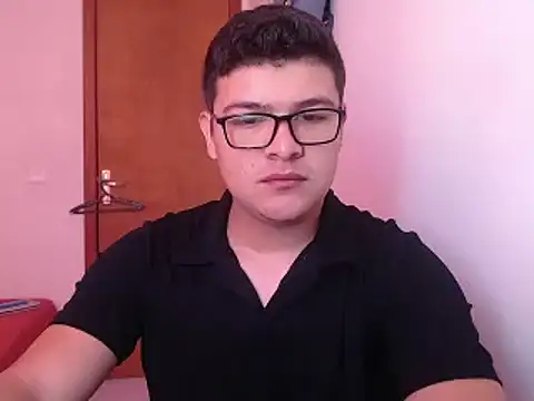 Plug Control online show from April 2026 04:44:02 PM