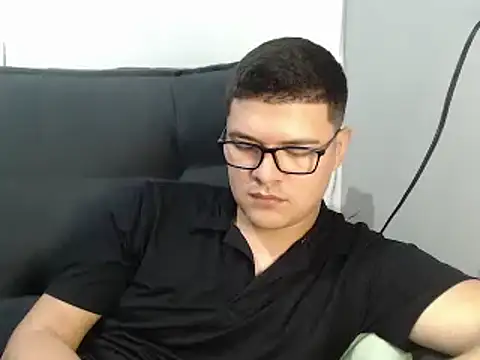 Snapshot of Plug_Control chatting on June 2026 02:46:01 AM Plug Control online show from June 2026 02:46:01 AM