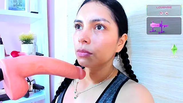 Snapshot of evelinn_belen chatting on September 2025 12:16:01 PM evelinn belen online show from September 2025 12:16:01 PM