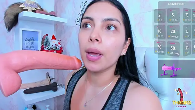 Snapshot of evelinn_belen chatting on December 2025 09:30:01 PM evelinn belen online show from December 2025 09:30:01 PM