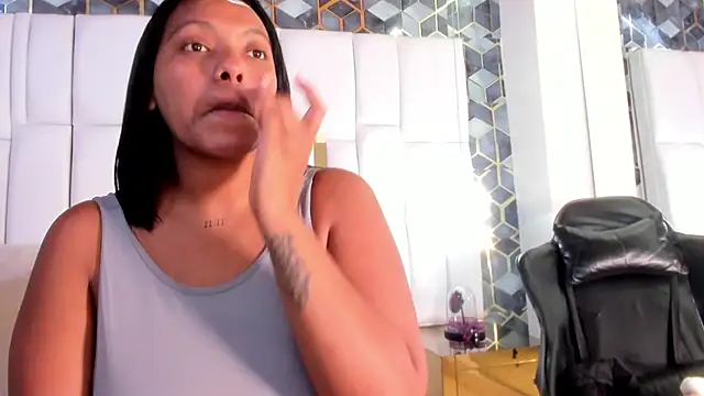 lia mariana online show from March 2026 04:40:02 AM