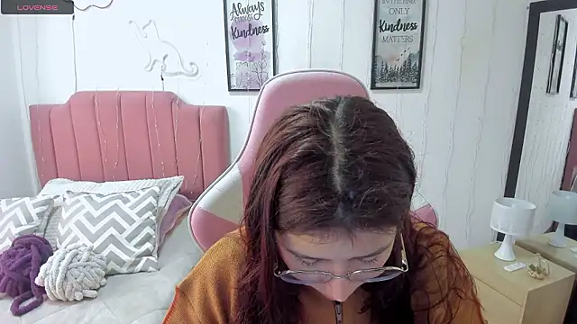 Amy joones online show from January 2026 12:32:01 PM