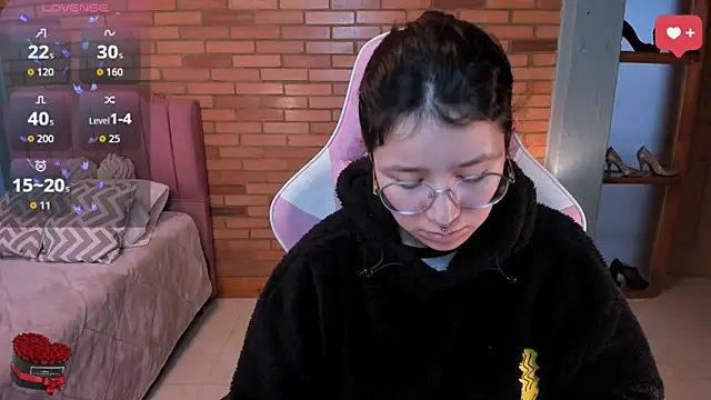 Amy joones online show from May 2026 12:45:02 PM