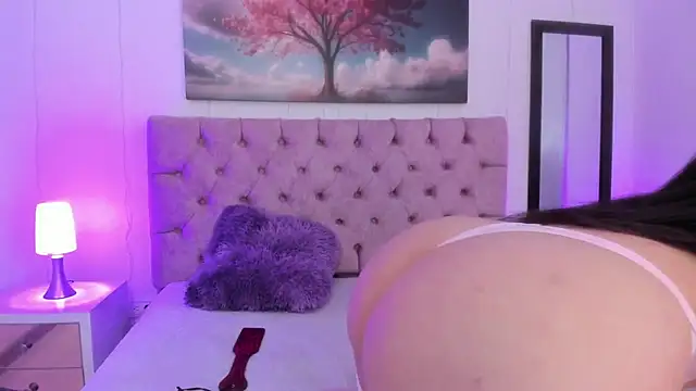 Julianaa Castro  online show from January 2025 11:56:02 AM