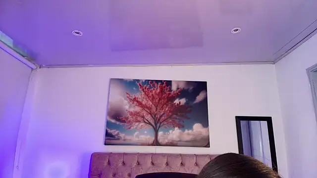 Julianaa Castro  online show from February 2026 11:38:02 AM