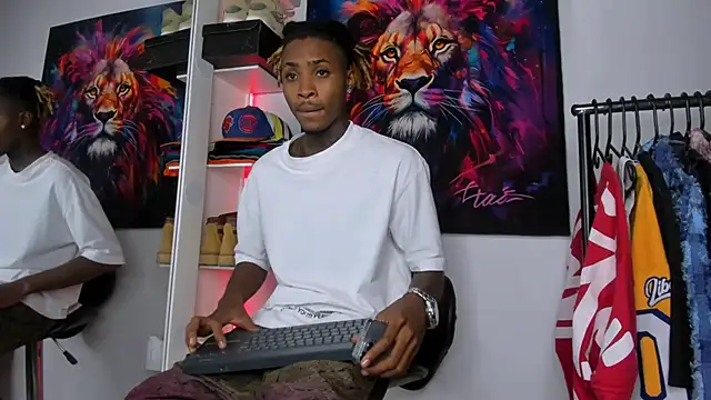 Snapshot of Pantera_black_21 chatting on October 2025 11:27:02 PM Pantera black 21 online show from October 2025 11:27:02 PM