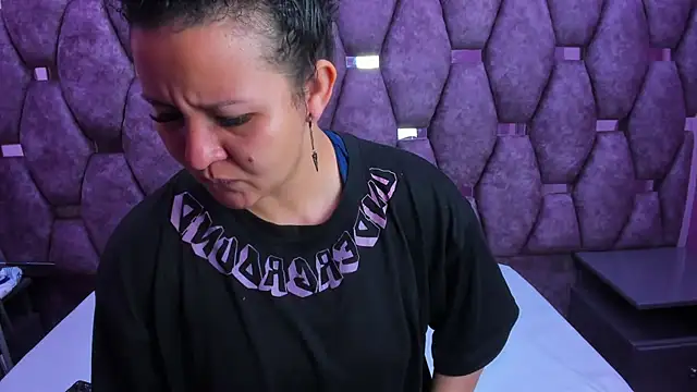 AlaSmith online show from October 2025 01:17:02 AM