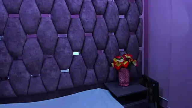 AlaSmith online show from November 2025 01:28:01 AM