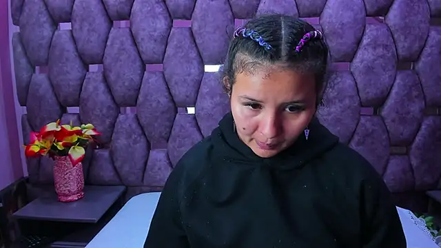 AlaSmith online show from December 2025 02:08:02 AM