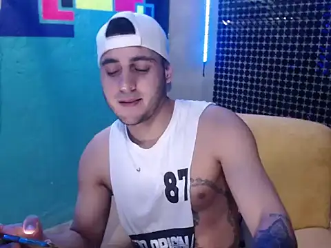 Snapshot of xxxxhotxoxo chatting on December 2024 09:17:02 PM xxxxhotxoxo online show from December 2024 09:17:02 PM