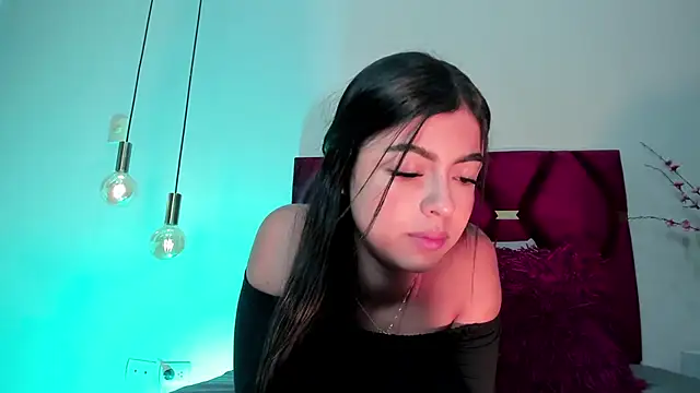 SiennaVidaal online show from January 2025 09:09:02 PM