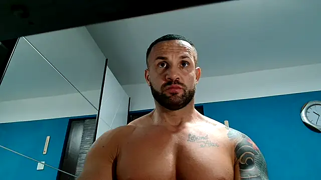 Magnificmuscles89 online show from March 2025 08:32:02 PM