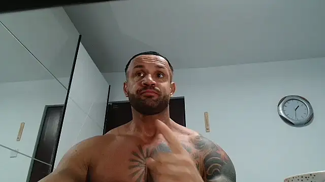 Magnificmuscles89 online show from April 2026 10:30:01 AM