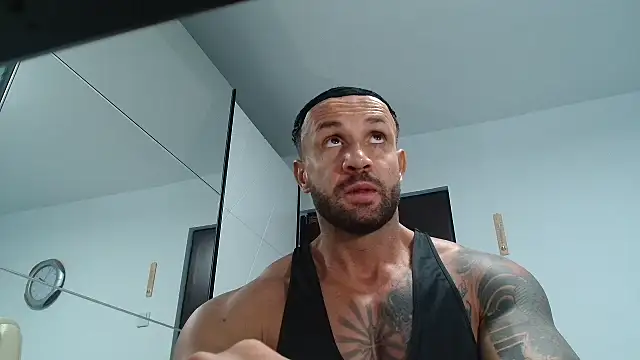 Magnificmuscles89 online show from May 2026 10:55:01 AM