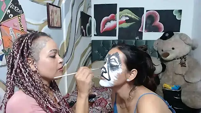 manzanahot9 online show from April 2026 01:41:01 PM