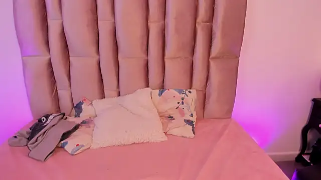 NikyBrookss online show from April 2026 11:56:01 AM