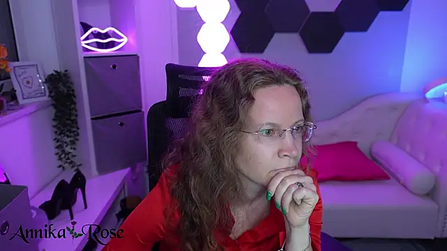 AnnikaRose online show from March 2026 01:06:01 PM