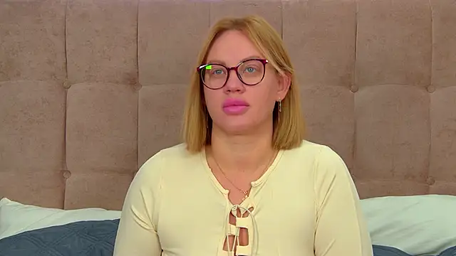 MariaNeumann online show from September 2025 06:37:02 AM