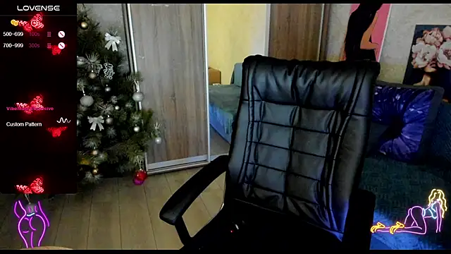  NigoNika online show from December 2024 02:58:02 PM