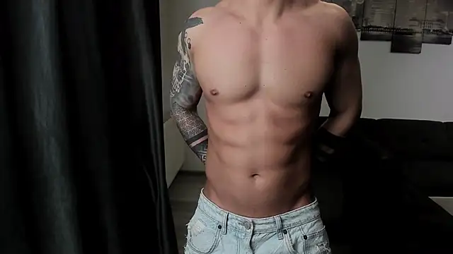 Richarddarell1 online show from May 2026 04:51:01 AM